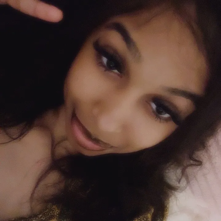 khadija2turntt
