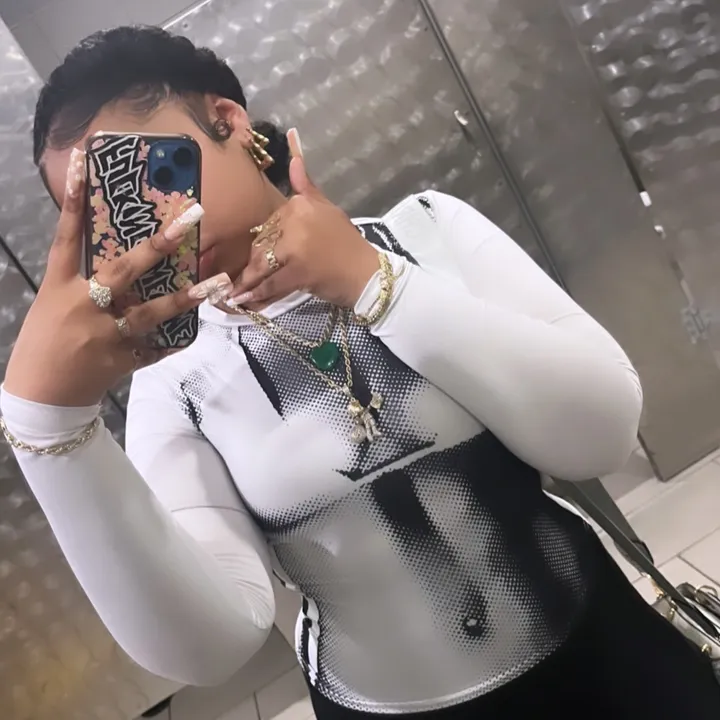 dagirlwprettyeyes_