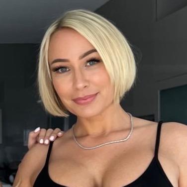 🦄 @mellaniemonroe - Mellanie Monroe - TikTok