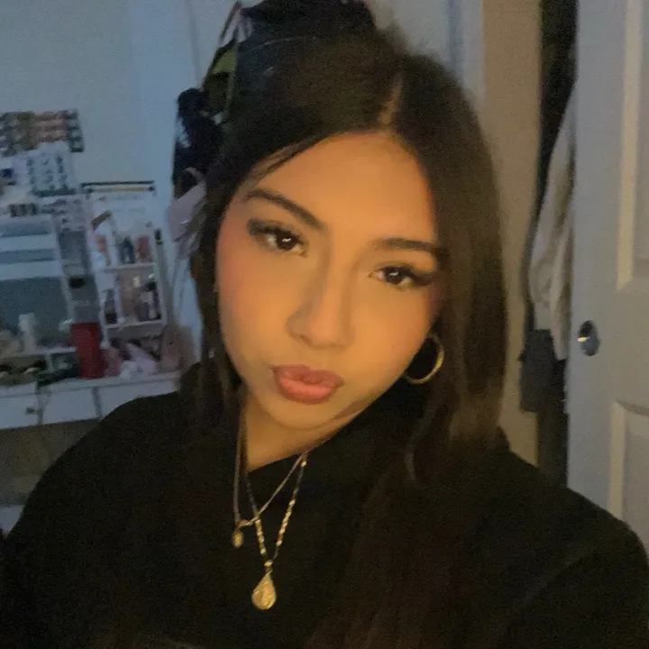 .itzayanaa