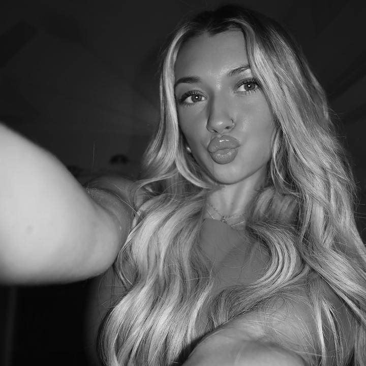 🦄 @sarabrooks.444 - Sara - TikTok