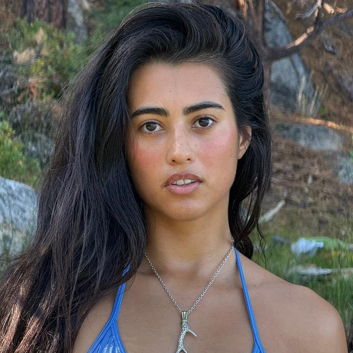 🦄 @iamkathimodel - 𝐊𝐚𝐭𝐡𝐞𝐫𝐢𝐧𝐧𝐞