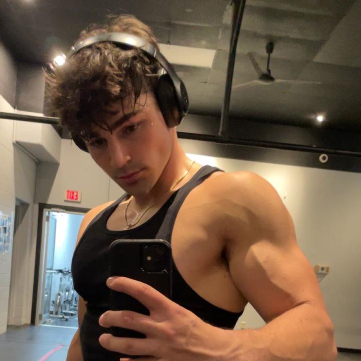 🦄 @lcopperwheat - Logan Copperwheat - TikTok