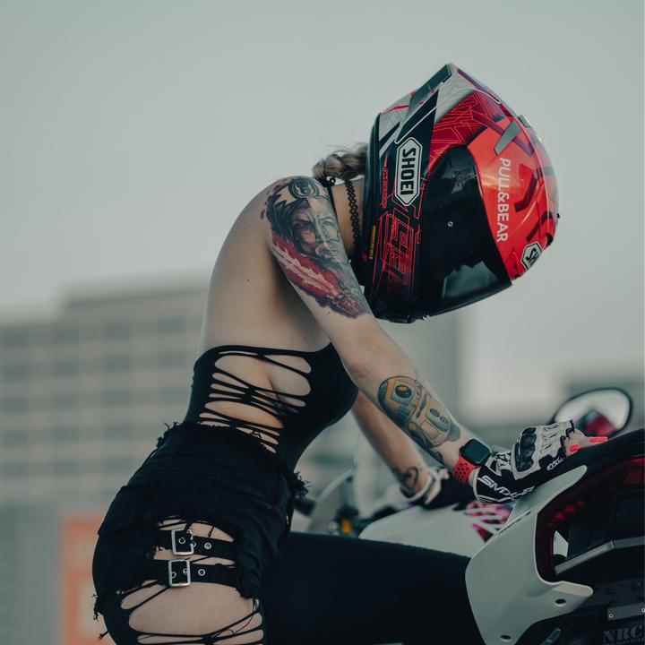 🦄 @ducatibarbie - Ducati Barbie - TikTok